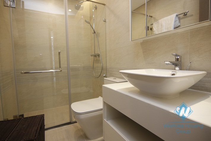 Four bedroom apartment for rent in Vinhome Metropolis, Ha Noi
